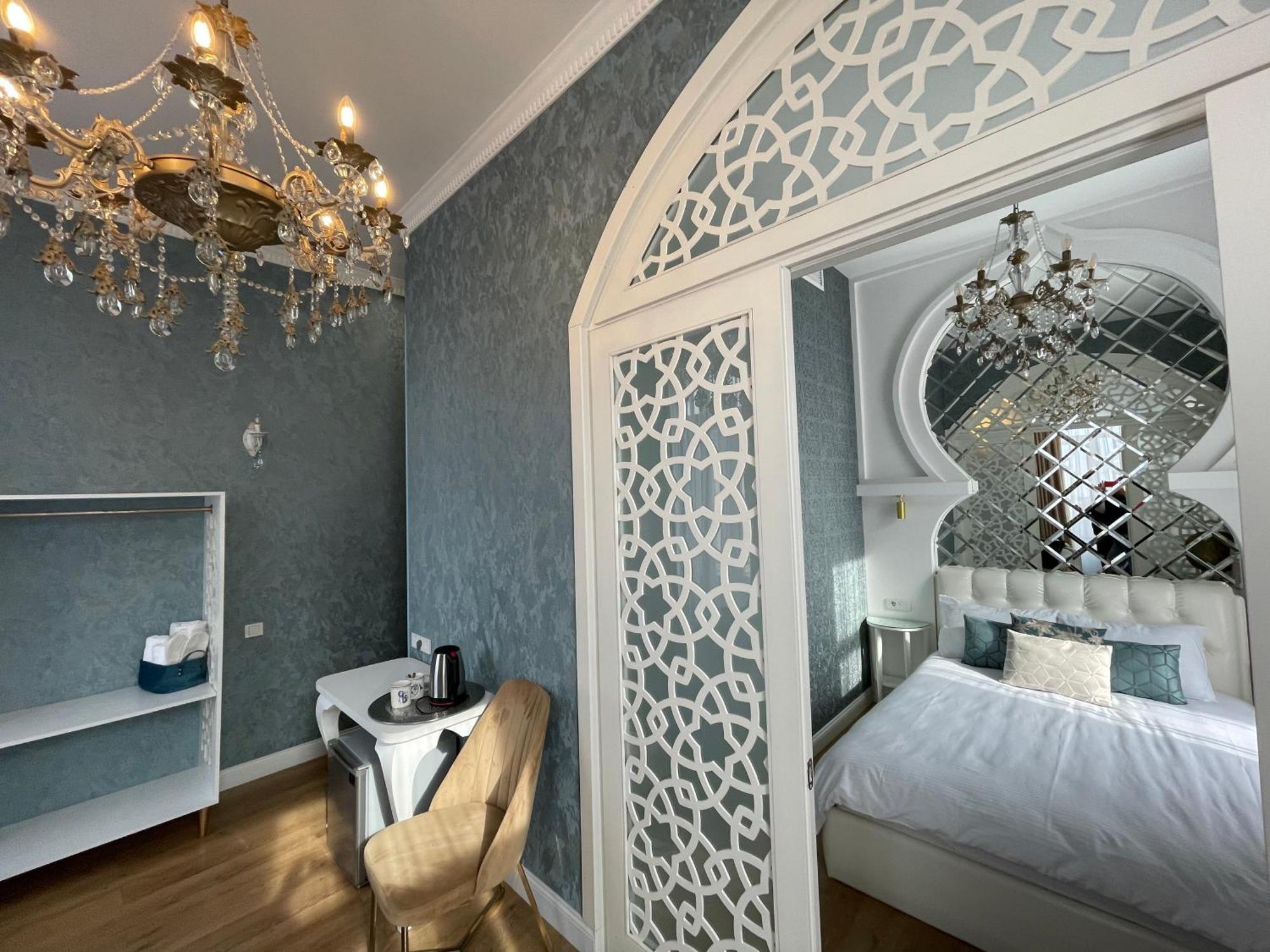 Rikhe Palace Boutique Hotel Tbilissi Extérieur photo